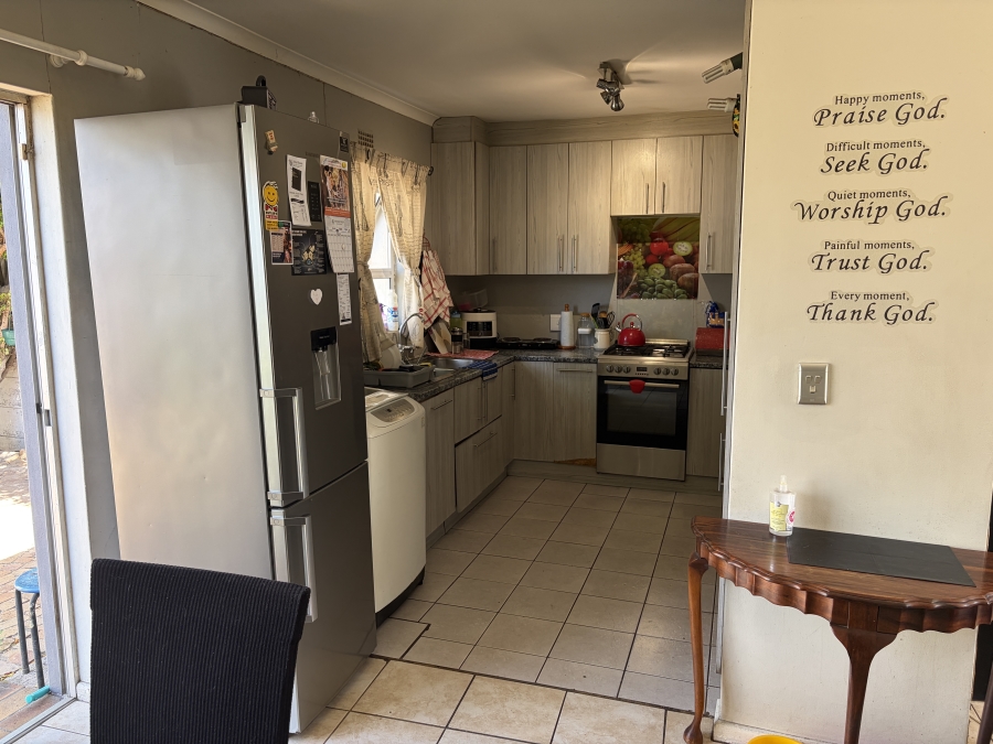 3 Bedroom Property for Sale in Table View Western Cape